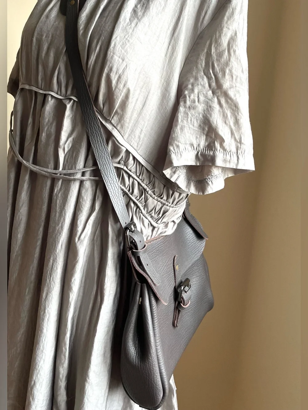 Everyday Pebbled Leather Crossbody Bag - Dark Brown Brand New - Picture 4 of 17